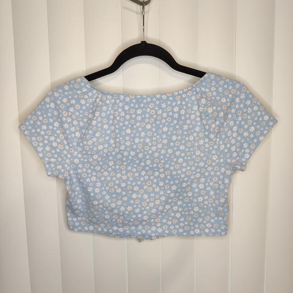 Aeropostale Blue Floral Crop Top Size Large - Picture 2 of 4